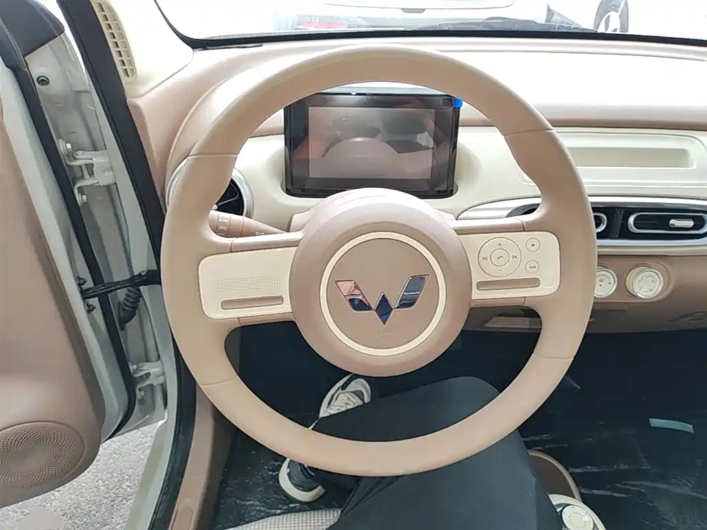 Wuling Motors Hongguang MINIEV 2026 2025 4-Door Advanced