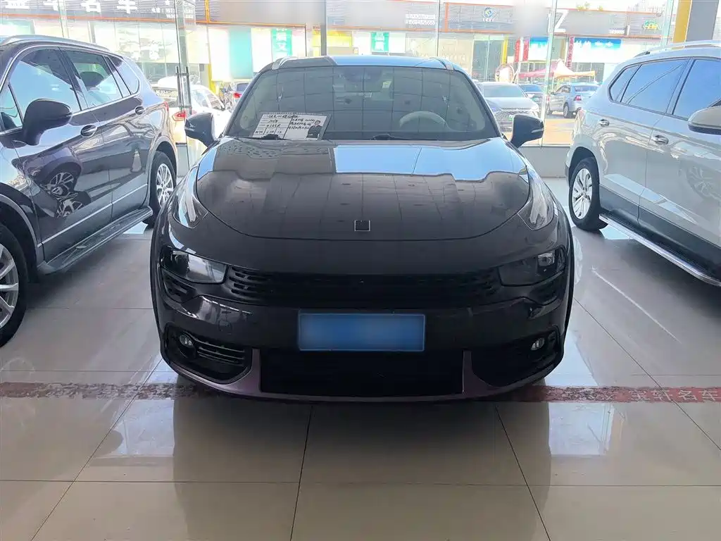 Lynk & Co 02 2021 1.5TD DCT 2WD Shine Champion Edition фото 3