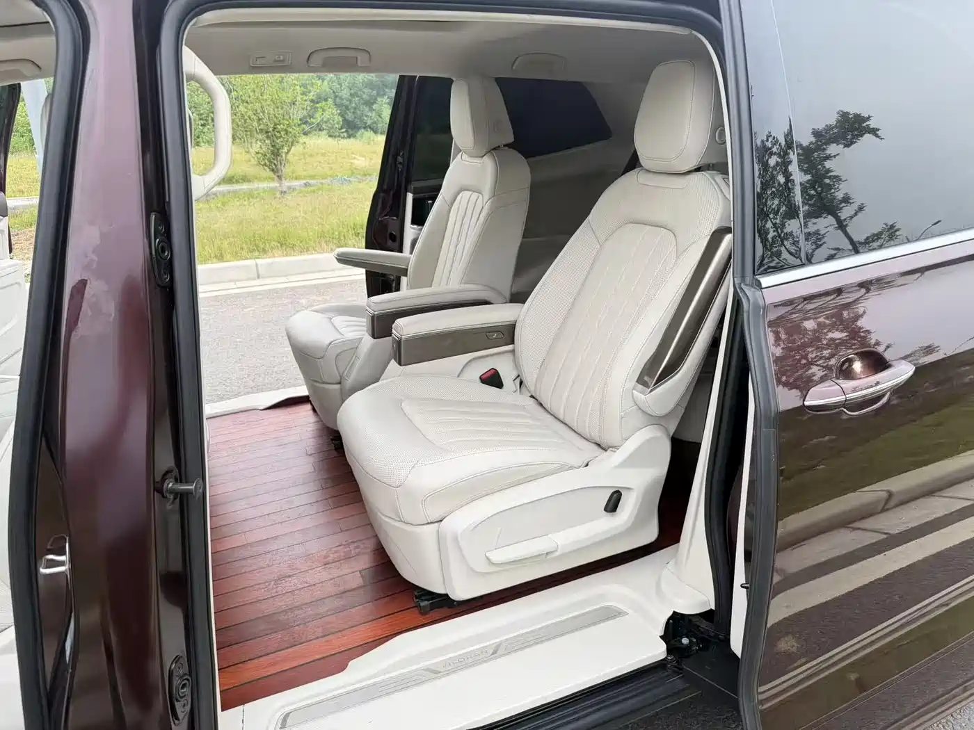 Volkswagen Viloran 2020 330TSI Luxury Edition фото 12