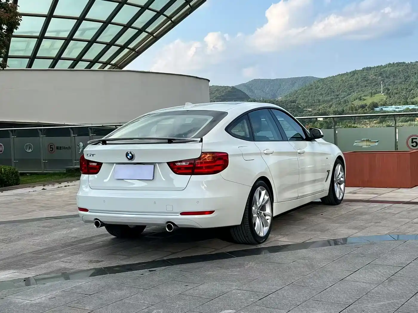 BMW 3 Series GT 2013 335i Trend Design Package фото 16