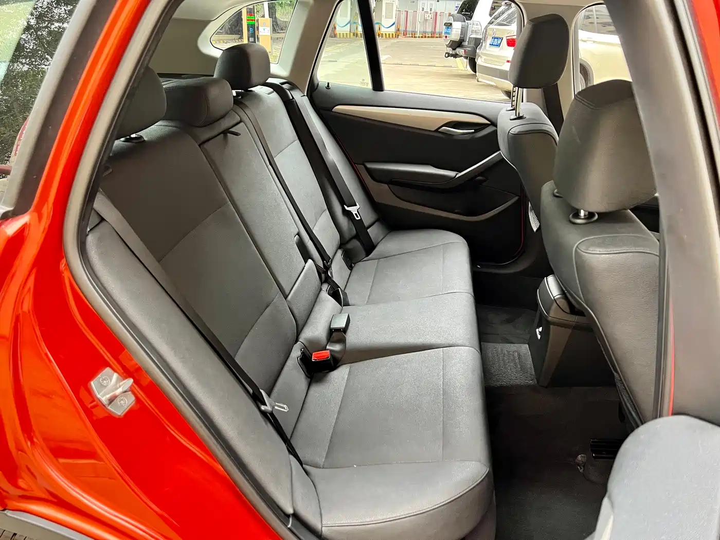BMW X1 (Import) 2012 xDrive20i фото 10