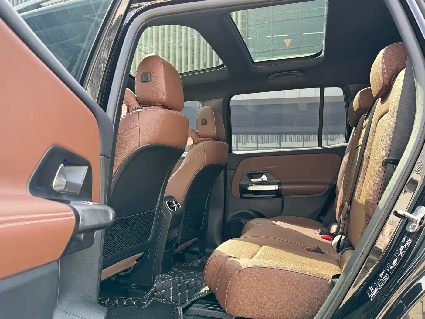 Mercedes-Benz GLB 2024 GLB 220 Fashion фото 17