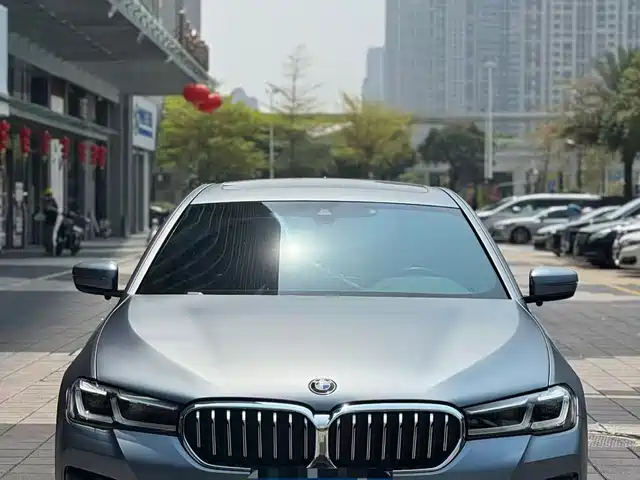 BMW 5 SERIES