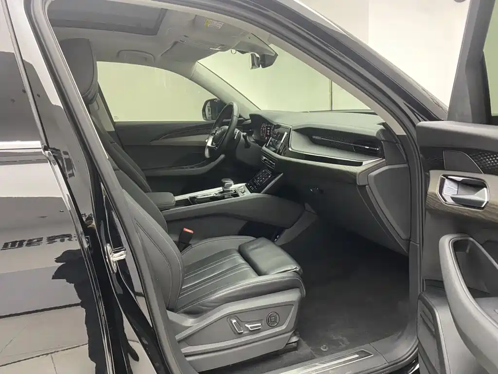Audi Q6 2024 2024 40 TFSI quattro Cloud View Yulin Package 7-seater