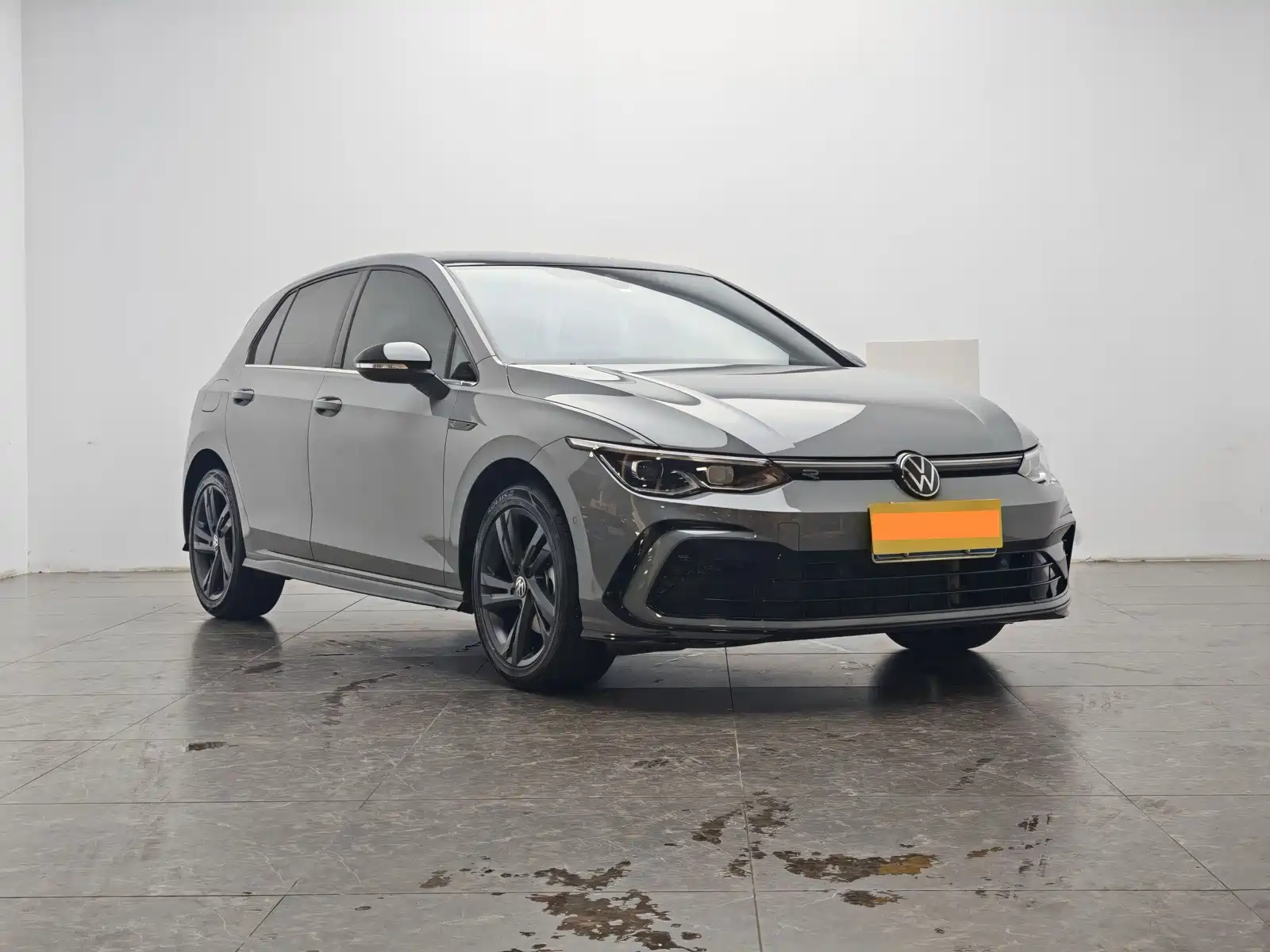 Фото 3 - Volkswagen Golf
