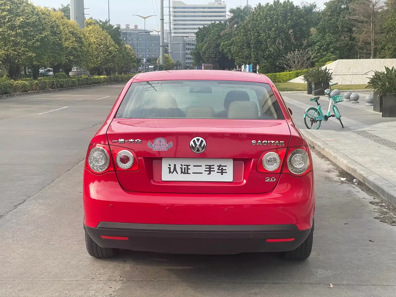 صورة 17 - Volkswagen Sagitar
