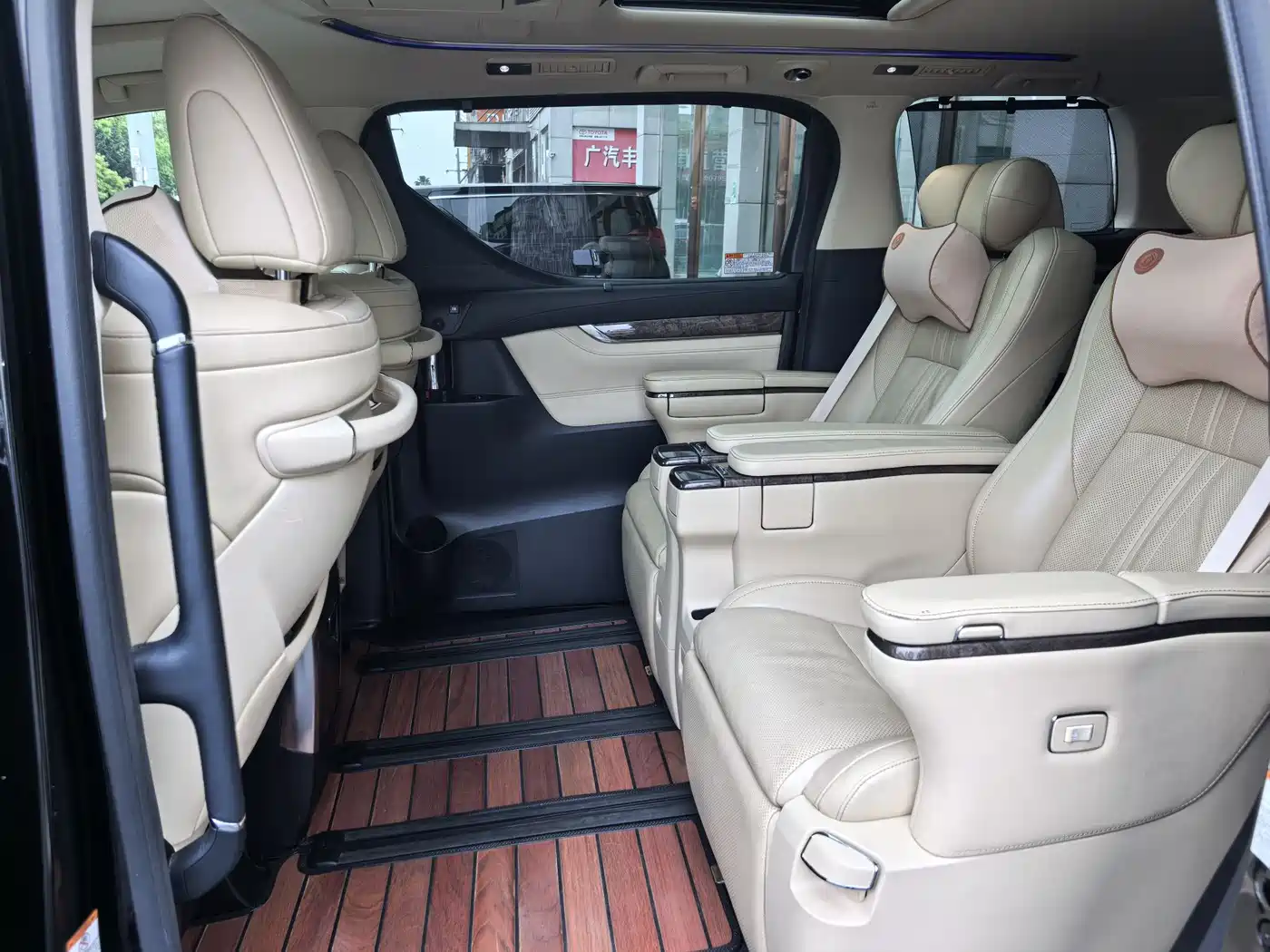 Toyota Alphard 2018 Facelift 3.5L Premium Edition фото 8