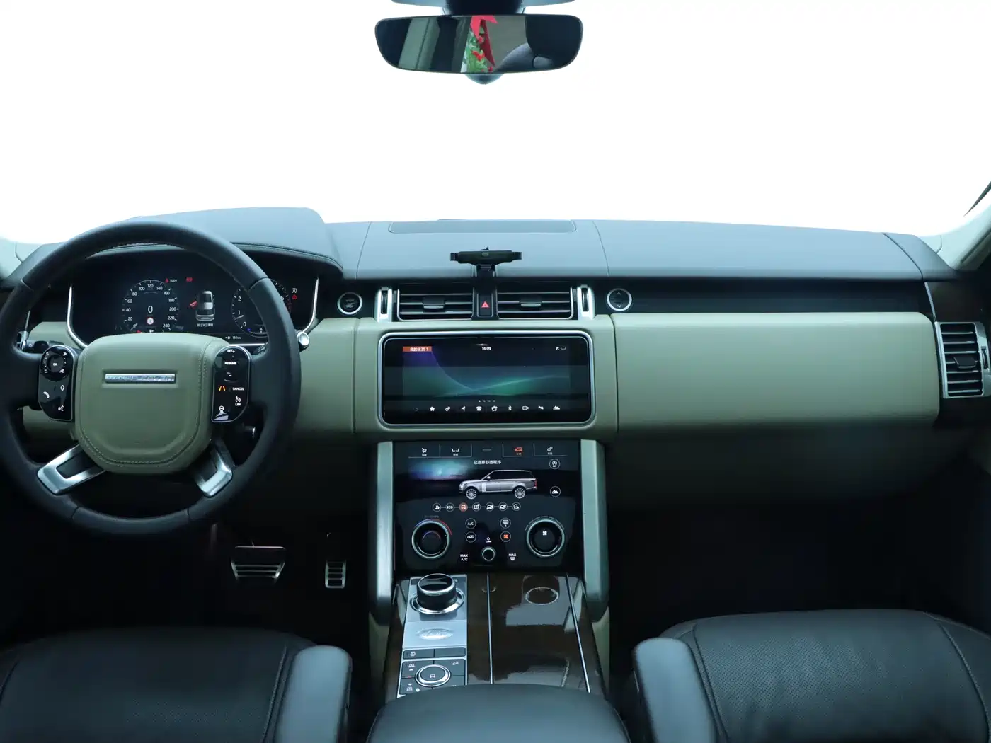Land Rover Range Rover 2021 3.0 L6 Heritage Edition фото 16