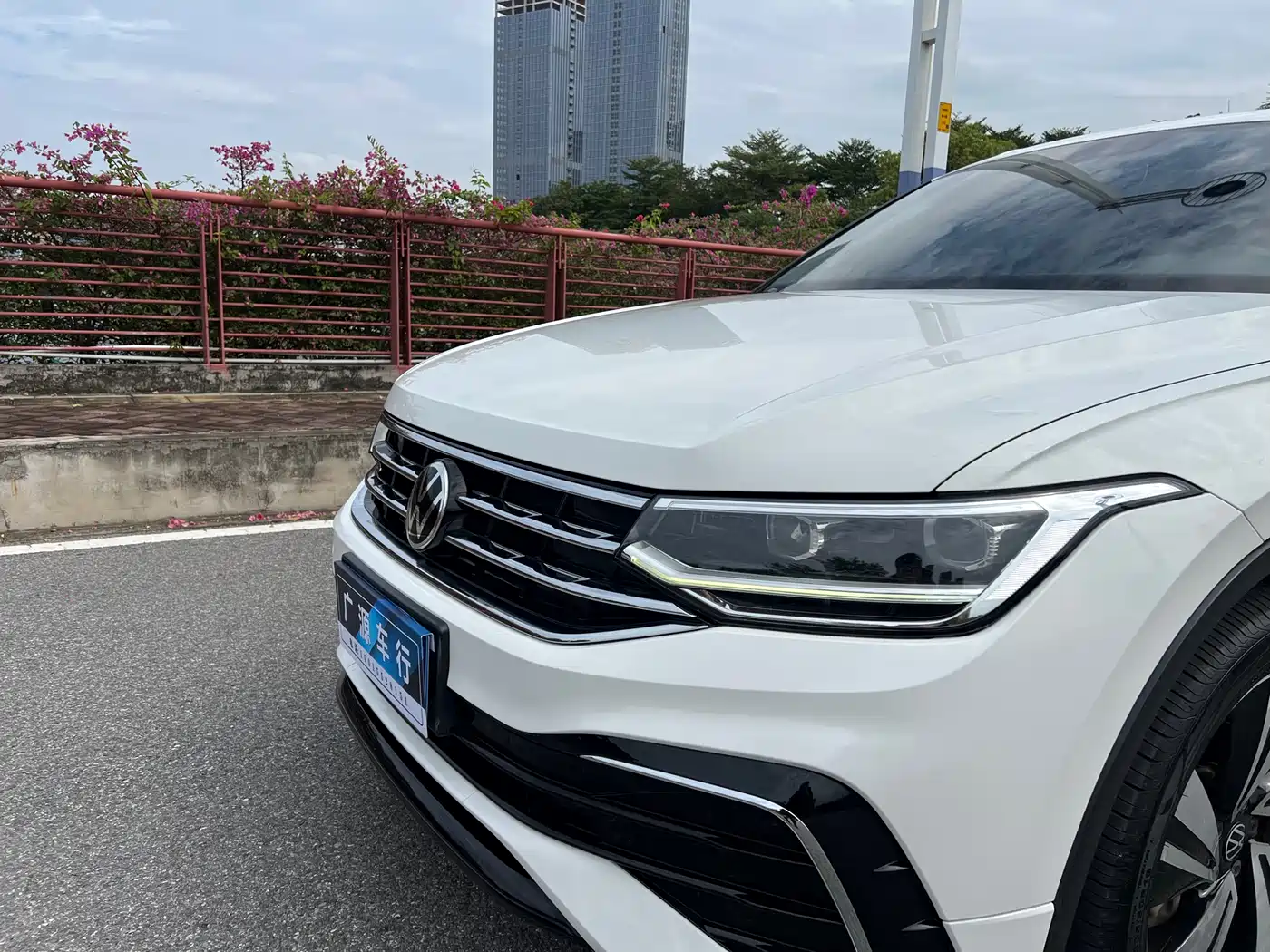 Volkswagen Tiguan X 2022 330TSI 2WD Premium Comfort Edition фото 22