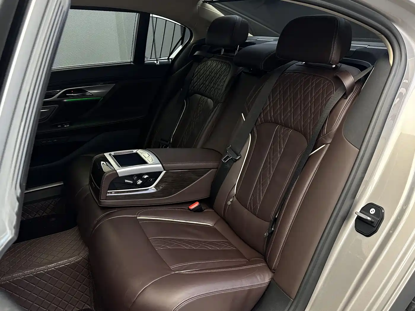 BMW 7 Series 2019 730Li Luxury Package фото 9