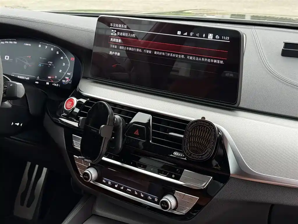 BMW M5 2021 M5 фото 35