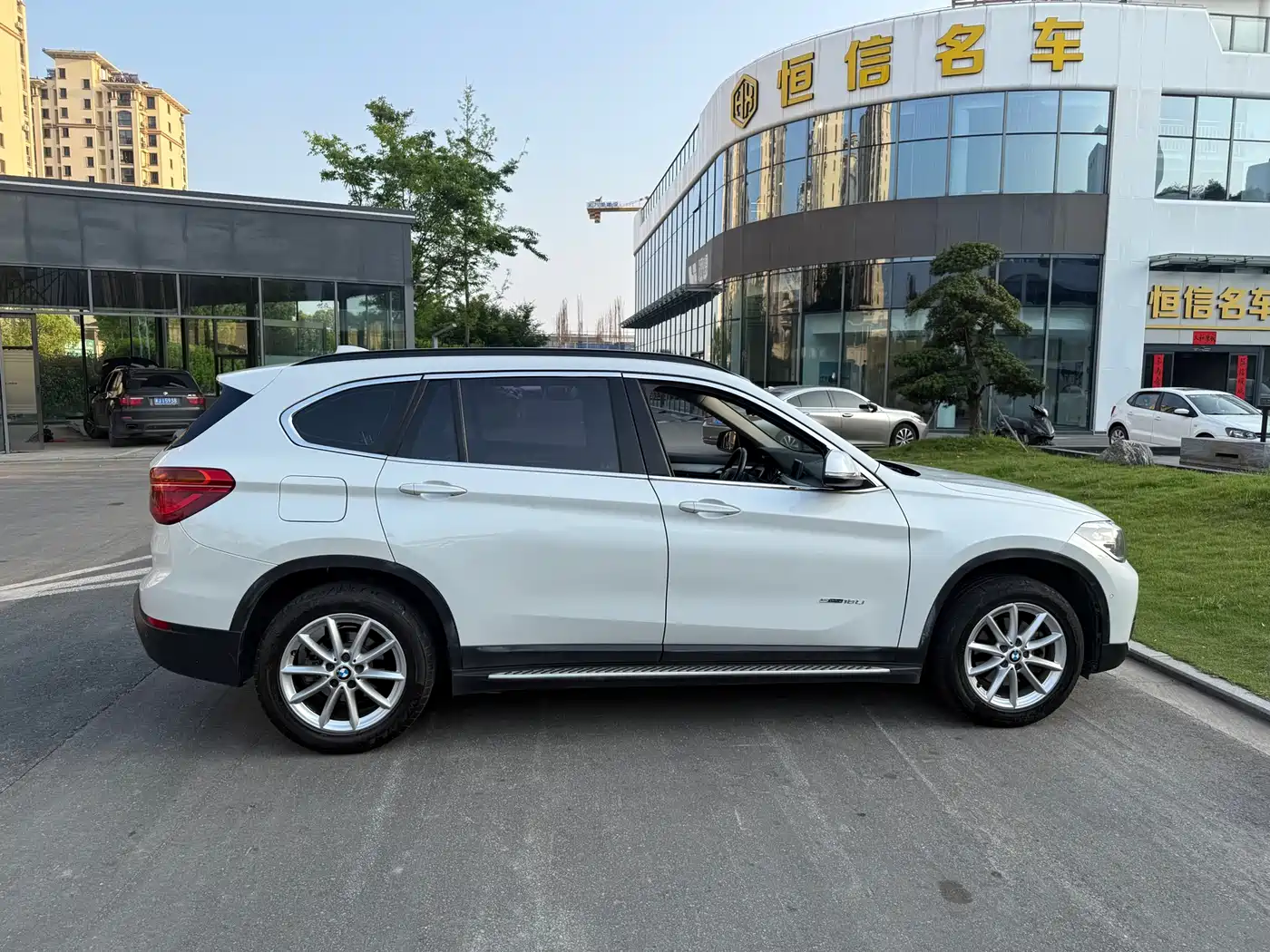 BMW X1 2018 sDrive18Li Fashion Model фото 12