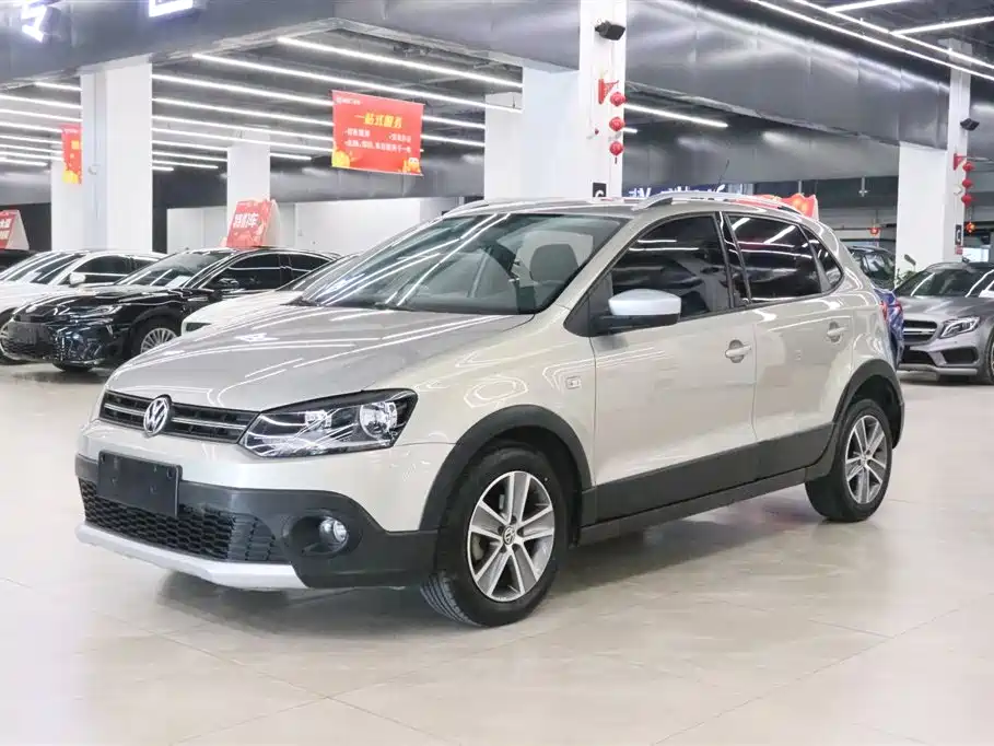 Volkswagen Polo 2012 1.6L Cross Polo AT