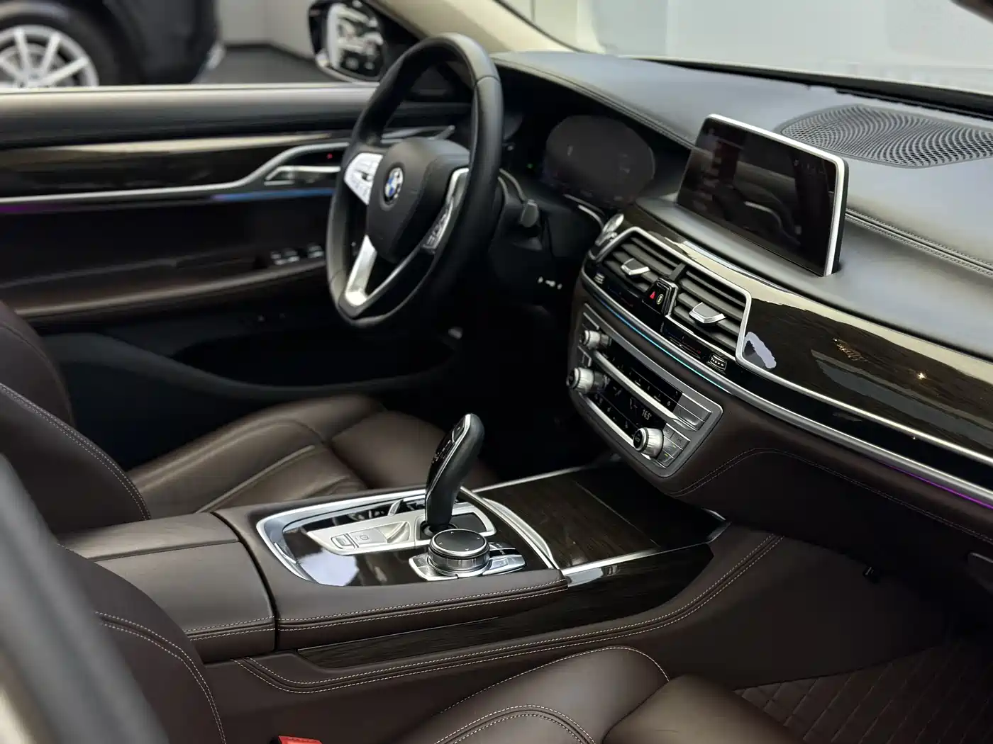 BMW 7 Series 2019 730Li Luxury Package фото 7