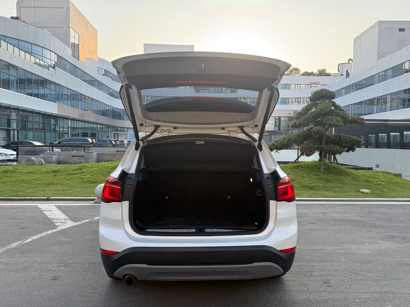 BMW X1 2018 sDrive18Li Fashion Model фото 13