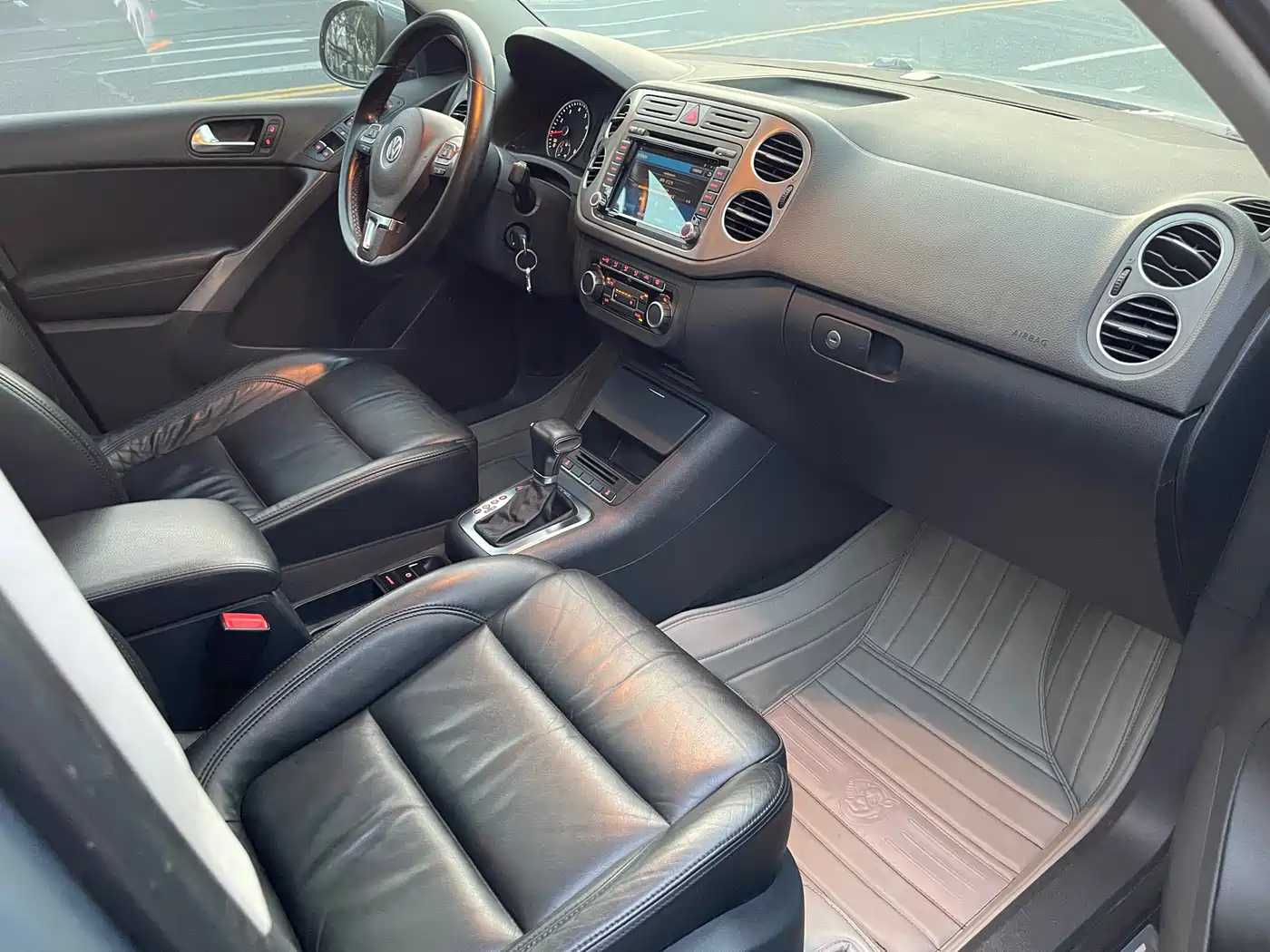 Photo 6 - Volkswagen Tiguan