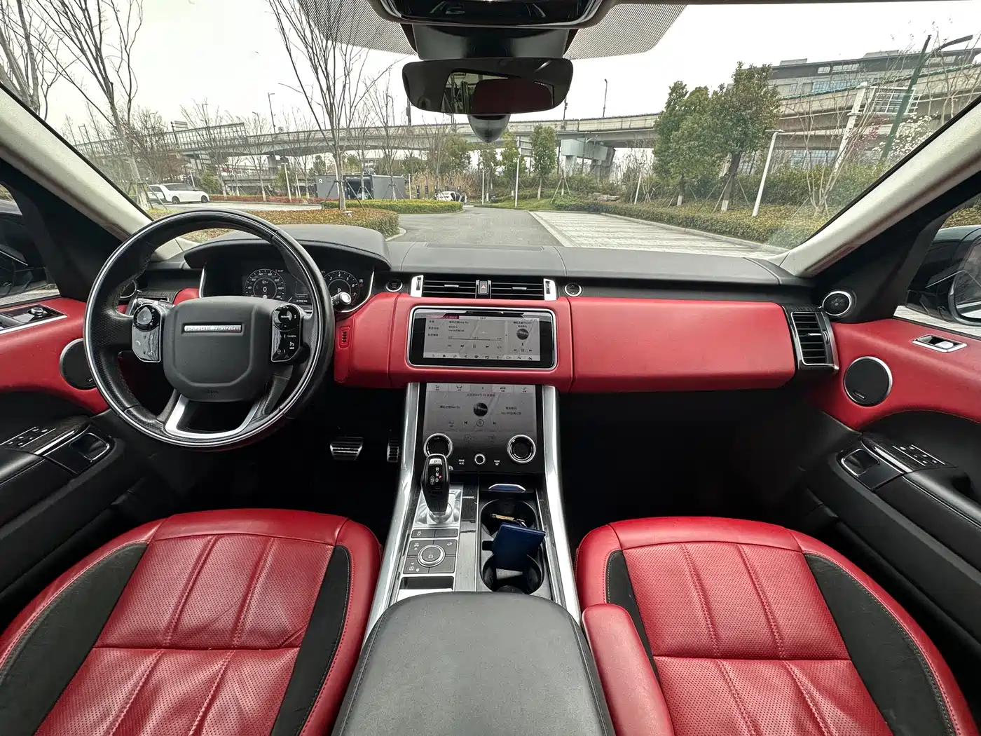 Land Rover Range Rover Sport 2021 3.0 L6 Gloss Black Edition фото 8