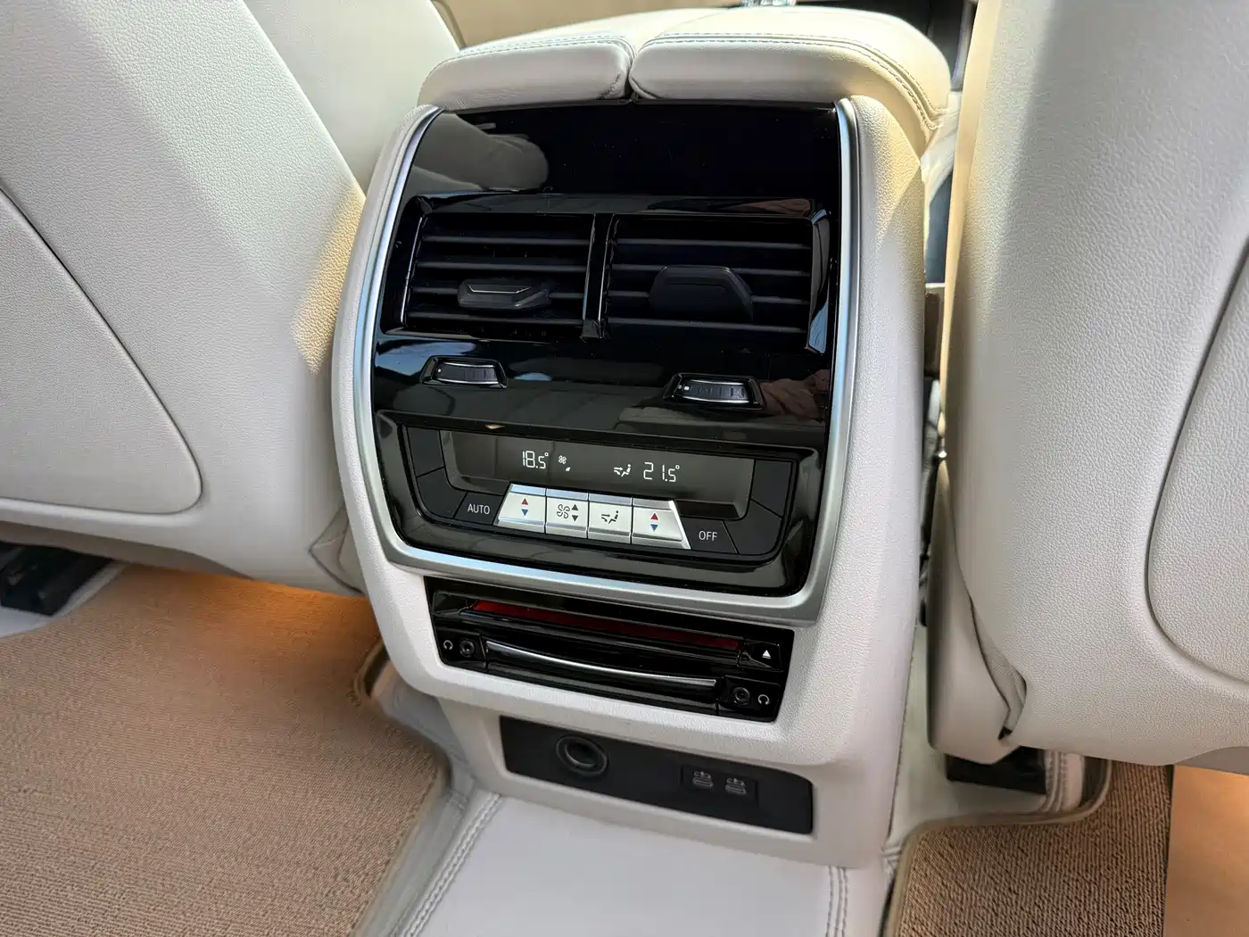 BMW X7 2019 xDrive40i Executive M Sport Package фото 17
