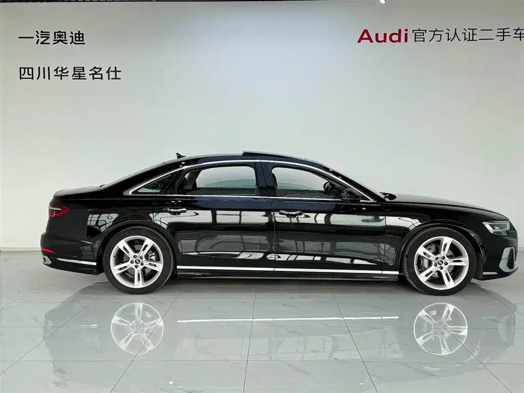 Audi A8 2023 A8L 50 TFSI quattro Exclusive фото 3