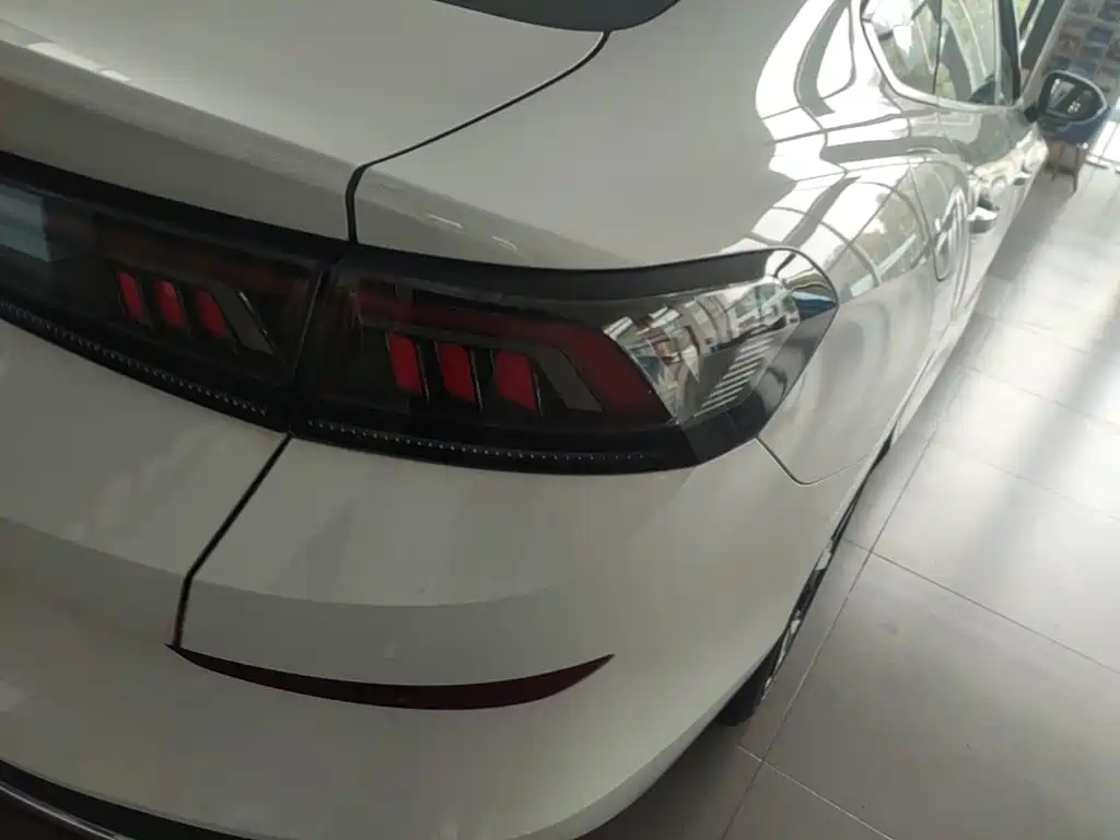 Volkswagen Lamando 2026 2025 Lamando L 280TSI DSG Cool Edition