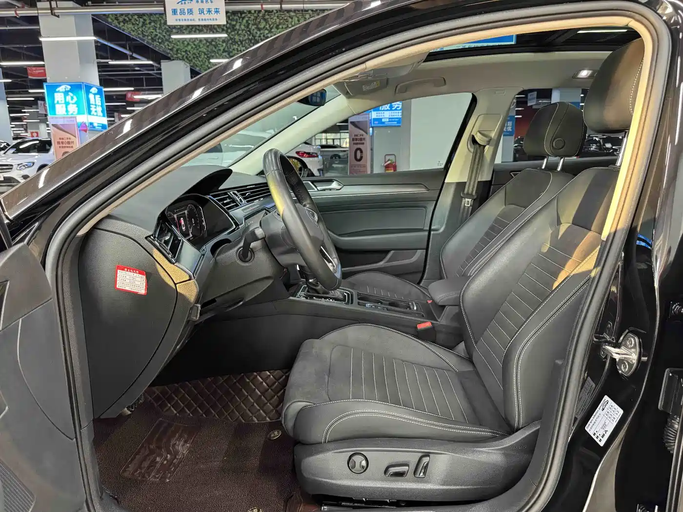 Volkswagen Magotan 2020 330TSI DSG Luxury фото 5