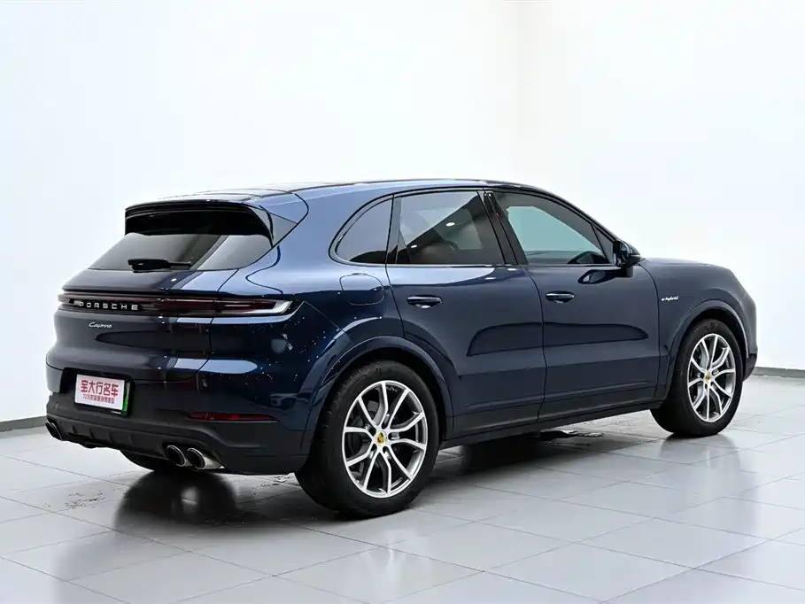 PORSCHE CAYENNE NEW ENERGY