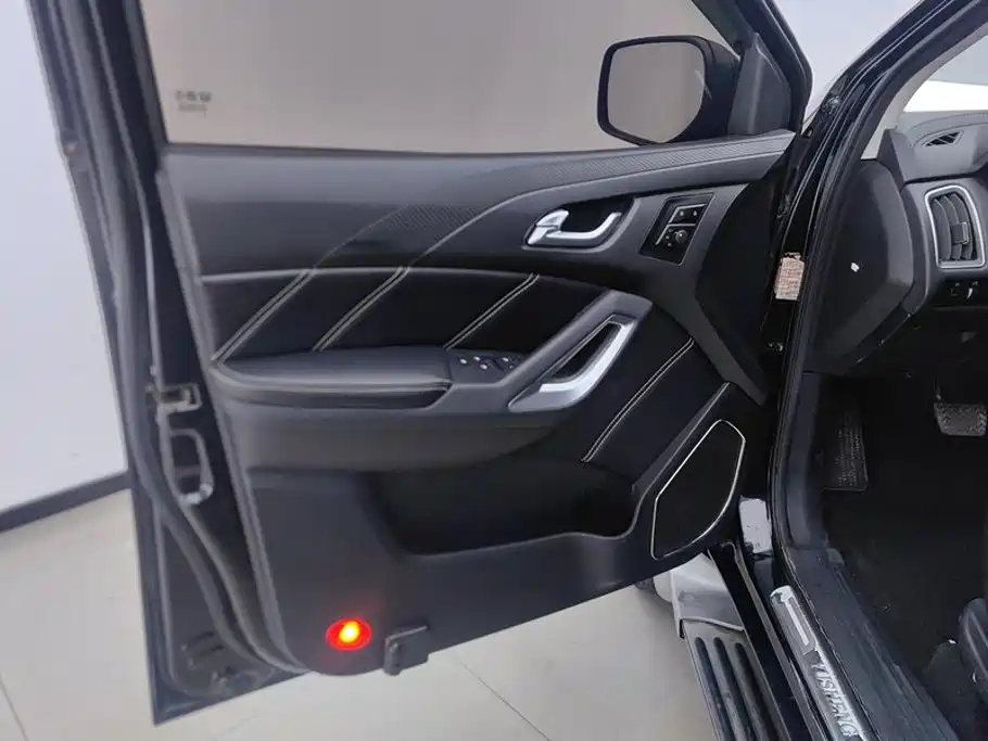 Jiangling Yusheng S350 2016 2016 2.0T Automatic 2WD Gasoline Luxury 5-seater