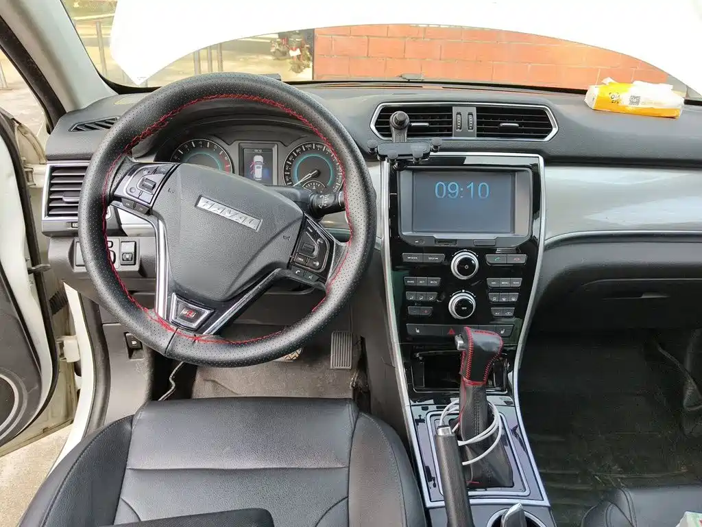 Фото 10 - Haval H2