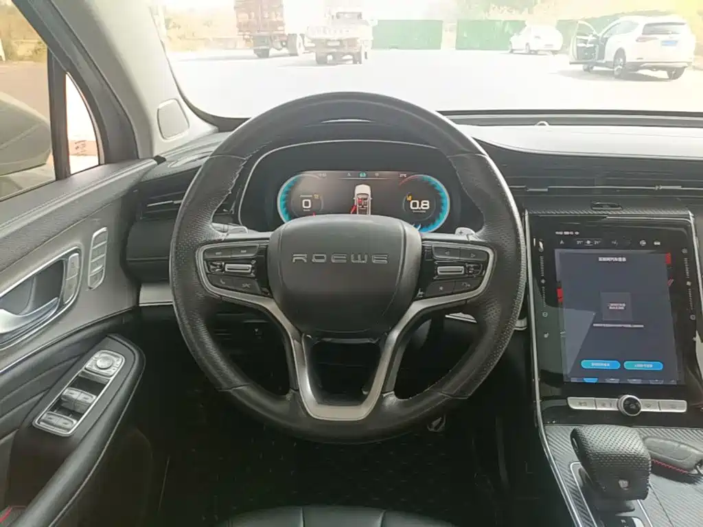 Фото 11 - Roewe RX5 MAX