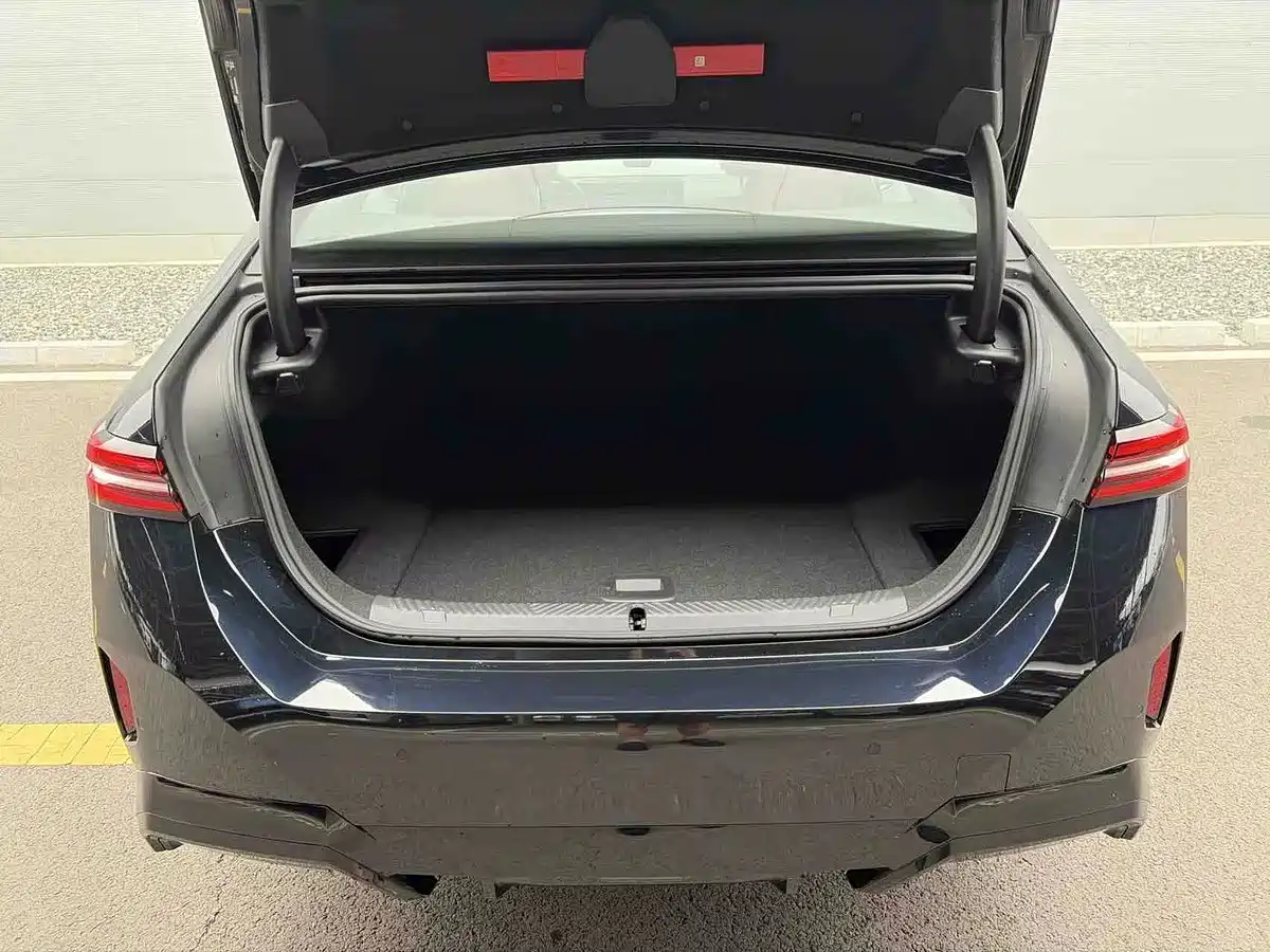 BMW i5 2025 2024 eDrive 35L M Sport Package
