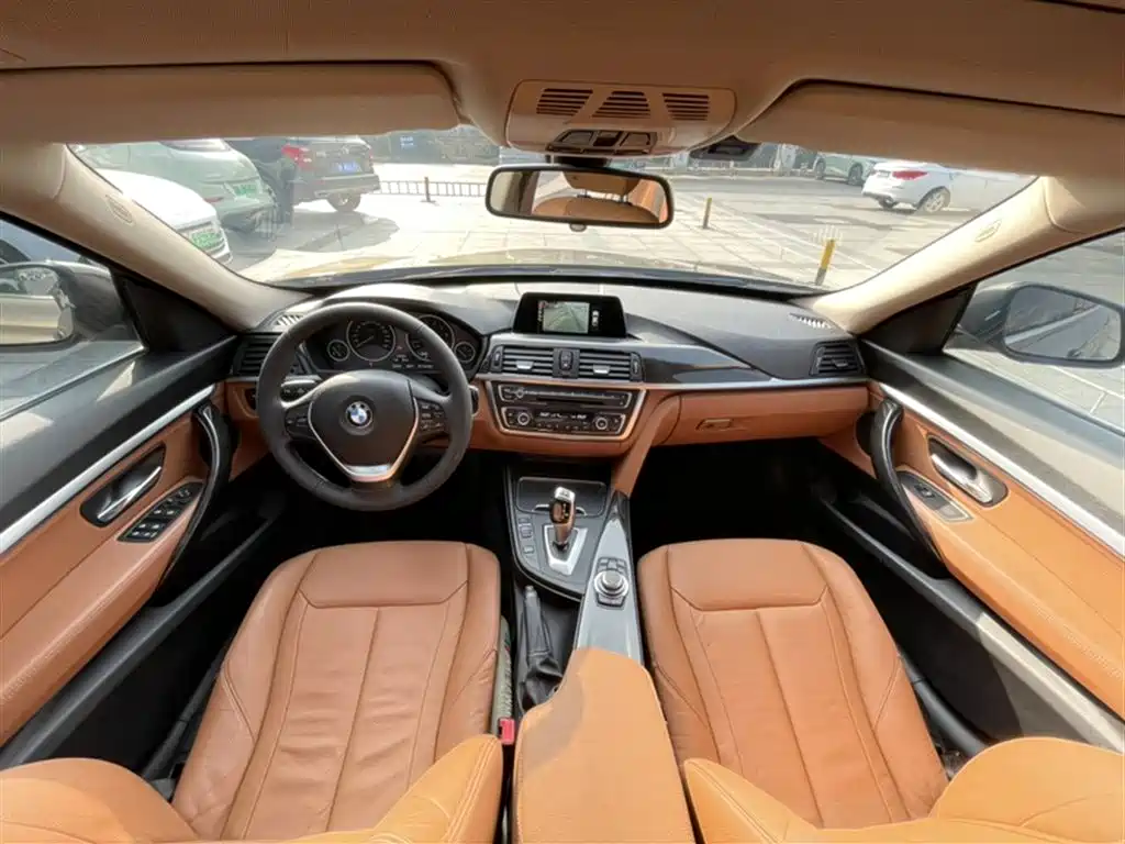 BMW 3 Series GT 2016 320i Design Package фото 12