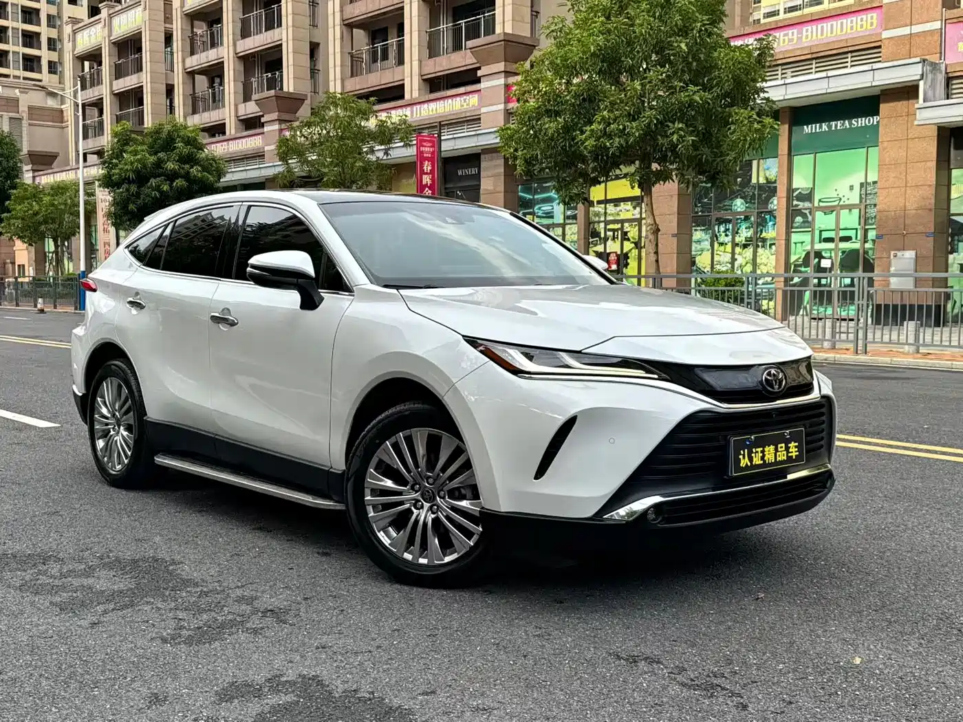 Toyota Lingfang HARRIER 2022 2.0L CVT 2WD Premium Edition фото 3