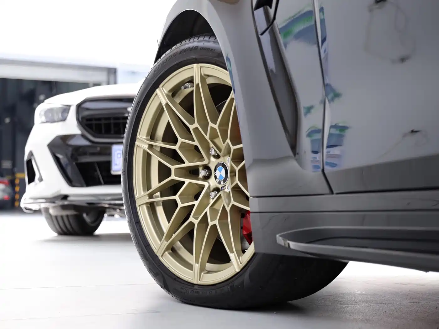 BMW M4 2024 2023 M4 Coupe M xDrive Thunder Edition