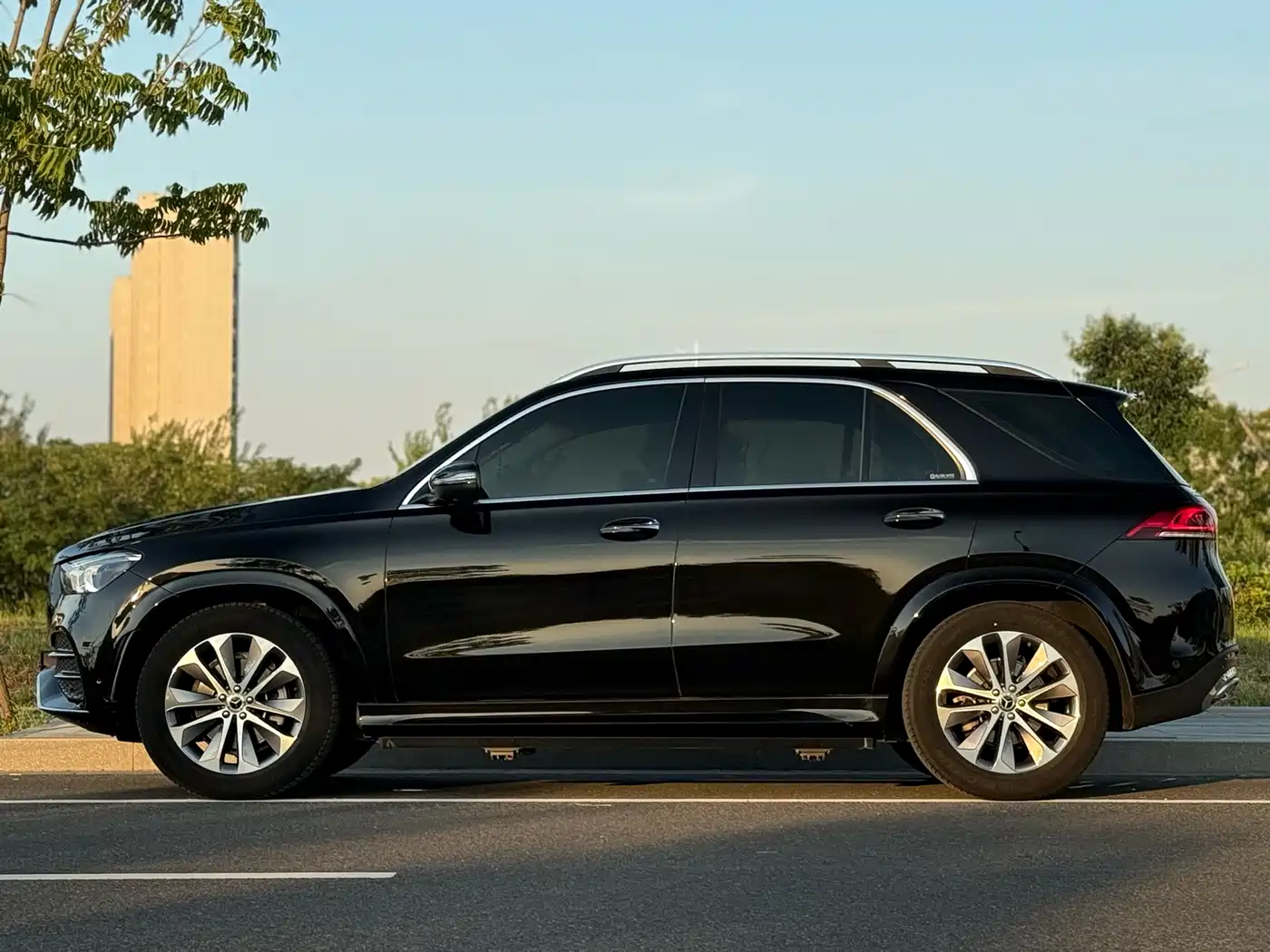 Mercedes-Benz GLE 2023 GLE 350 4MATIC Fashion фото 4