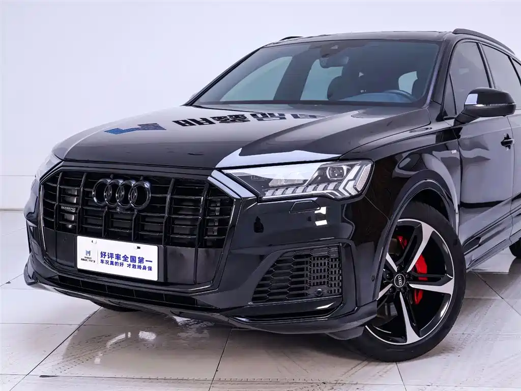 Audi Q7 2022 55 TFSI quattro S line Ice & Snow Edition фото 3