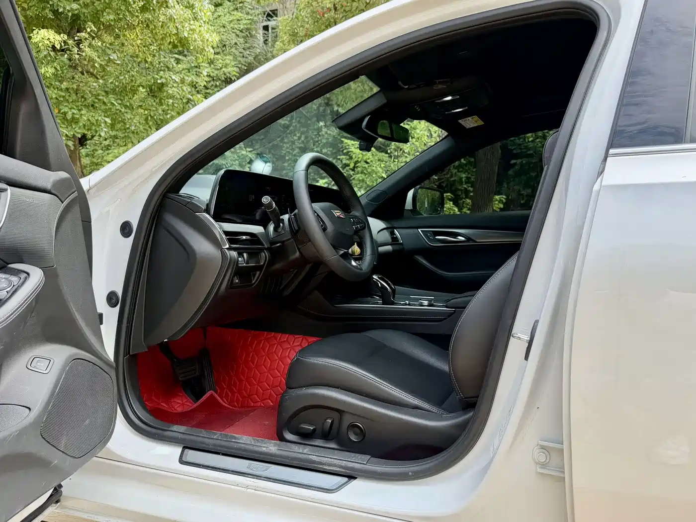 Фото 10 - Cadillac CT5