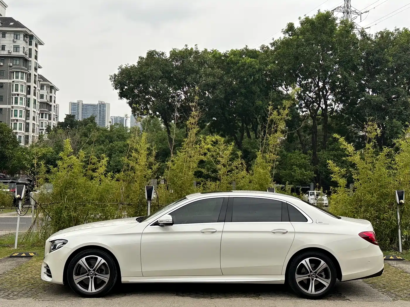 Mercedes-Benz E-Class 2018 E 200 L Sport фото 7