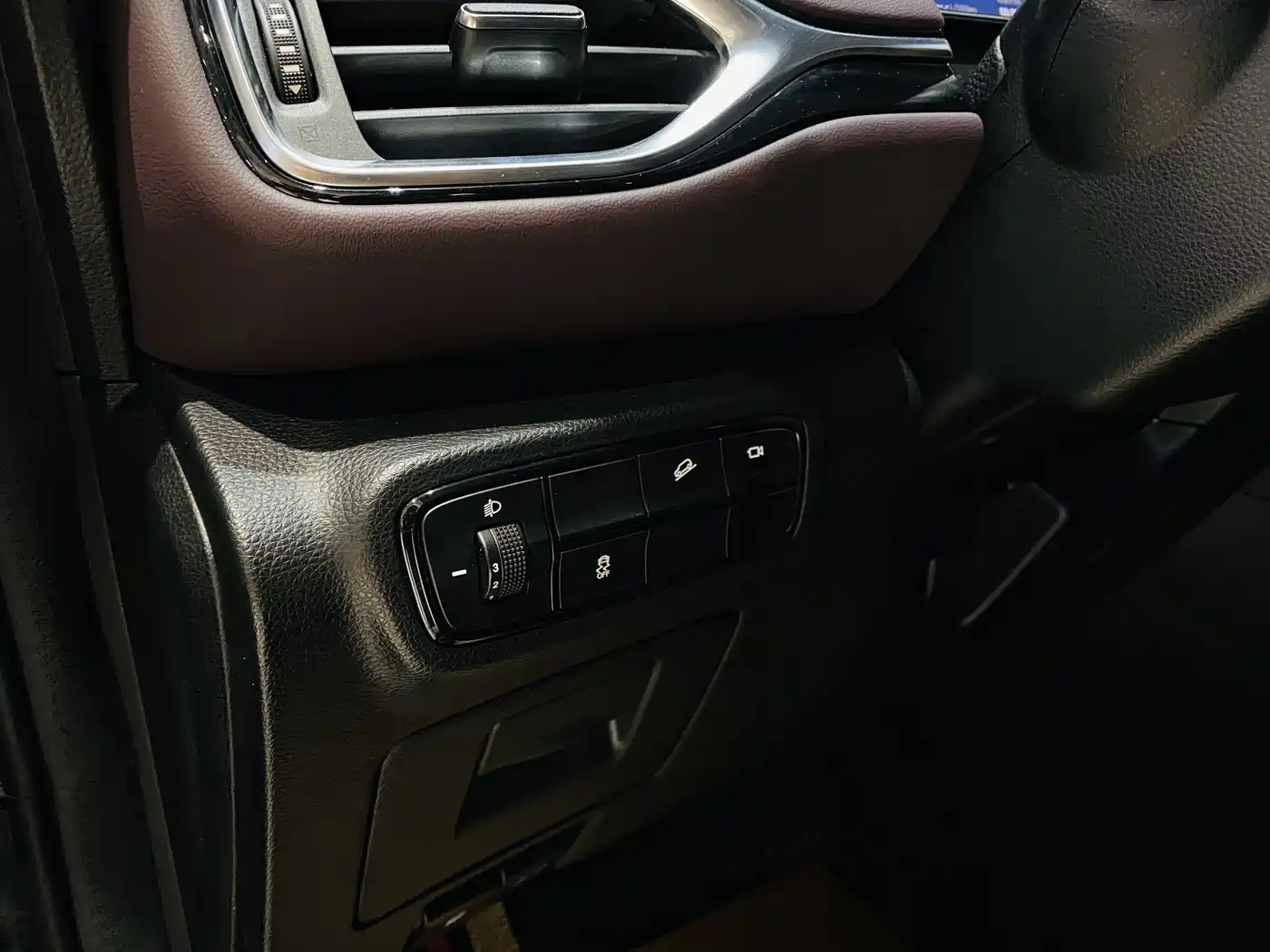 GAC TRUMPCHI M6