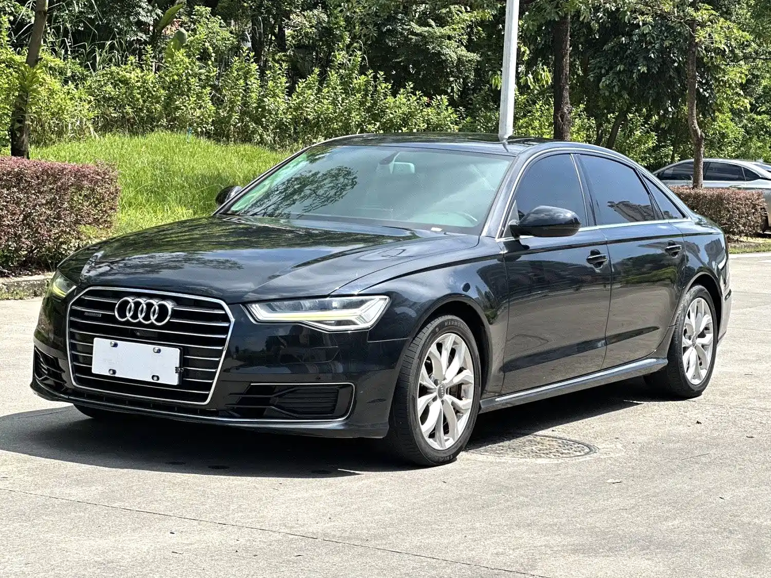 Фото 1 - Audi A6L