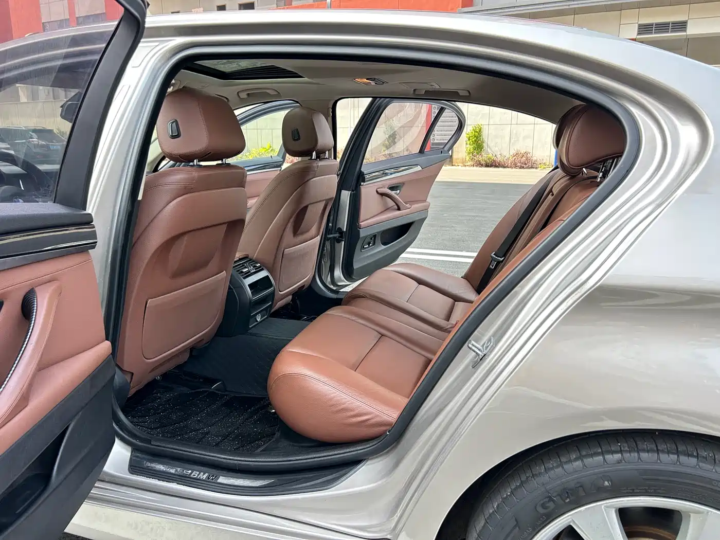 BMW 5 Series 2017 520Li Classic Edition фото 6