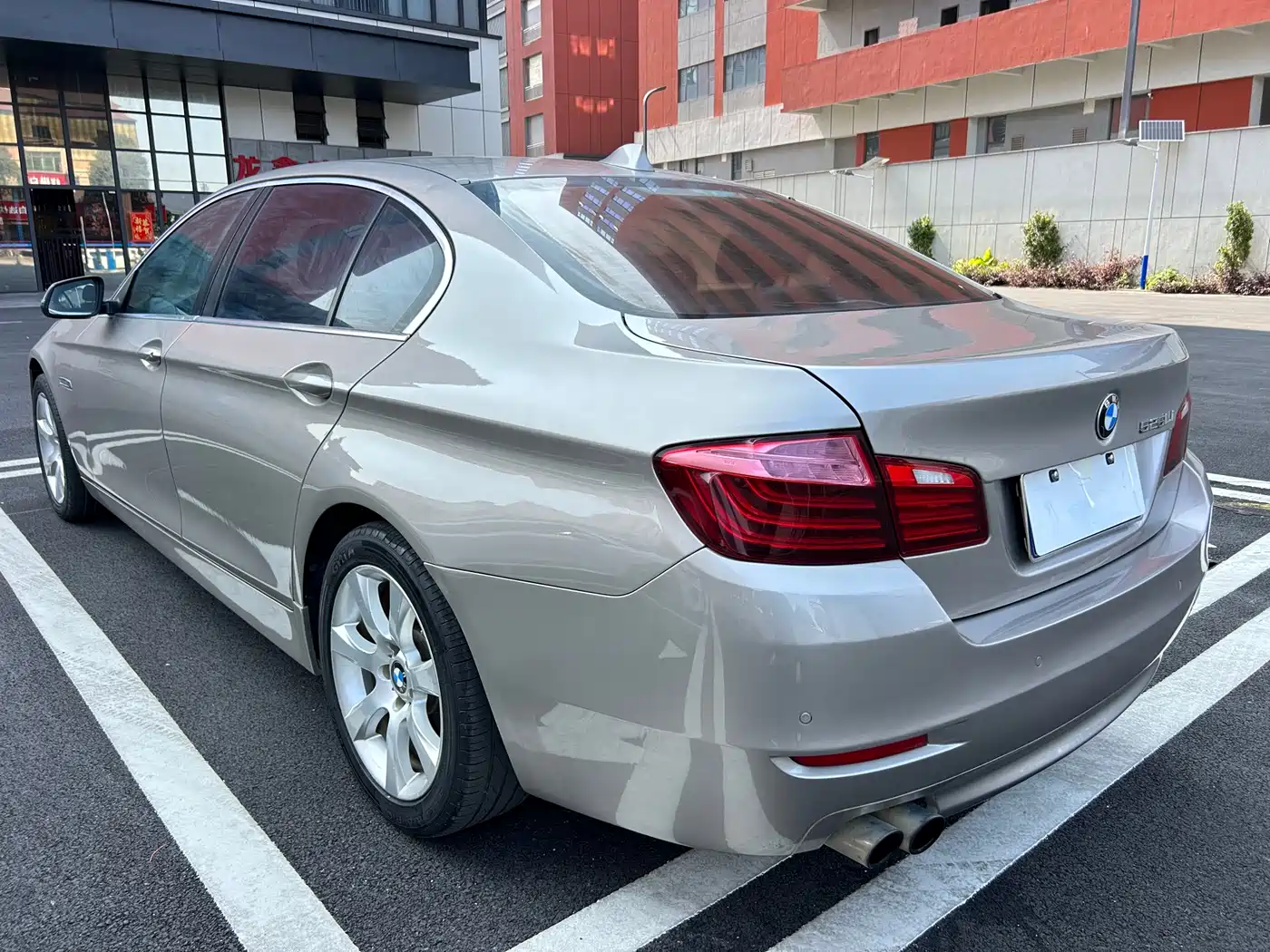 BMW 5 Series 2017 520Li Classic Edition фото 12