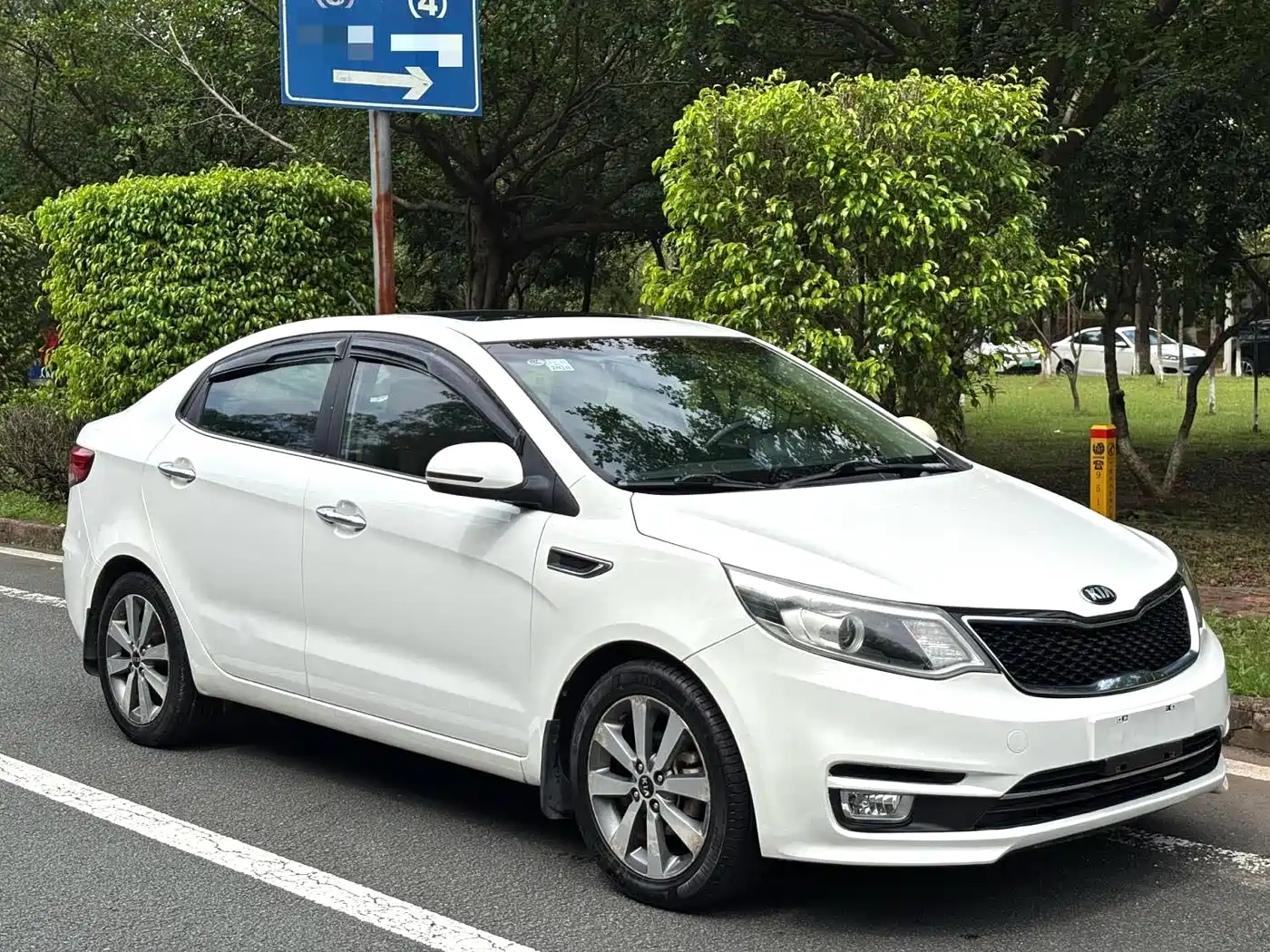 Kia K2 2015 Sedan 1.6L AT Premium фото 3