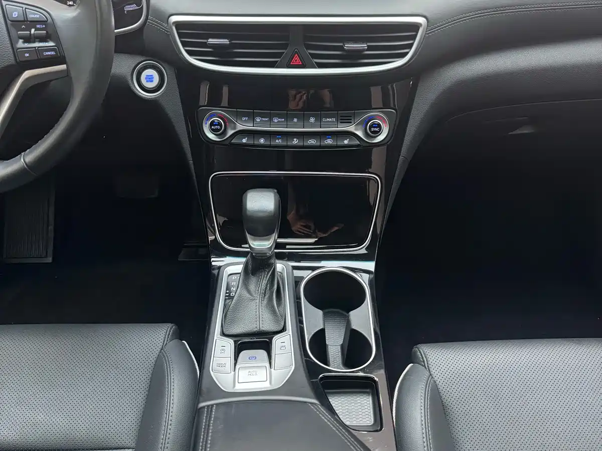 Hyundai Tucson 2020 280TGDi 2WD GLS Smart Connect Edition China VI фото 18