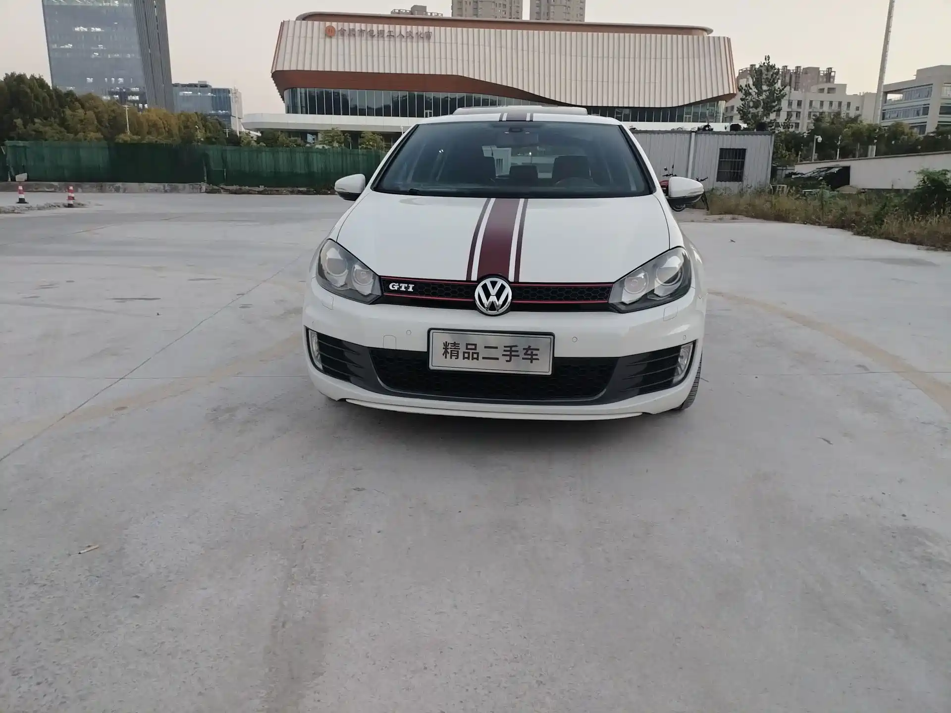 صورة 2 - Volkswagen Golf GTI