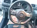 صورة 11 - Volkswagen Golf GTI