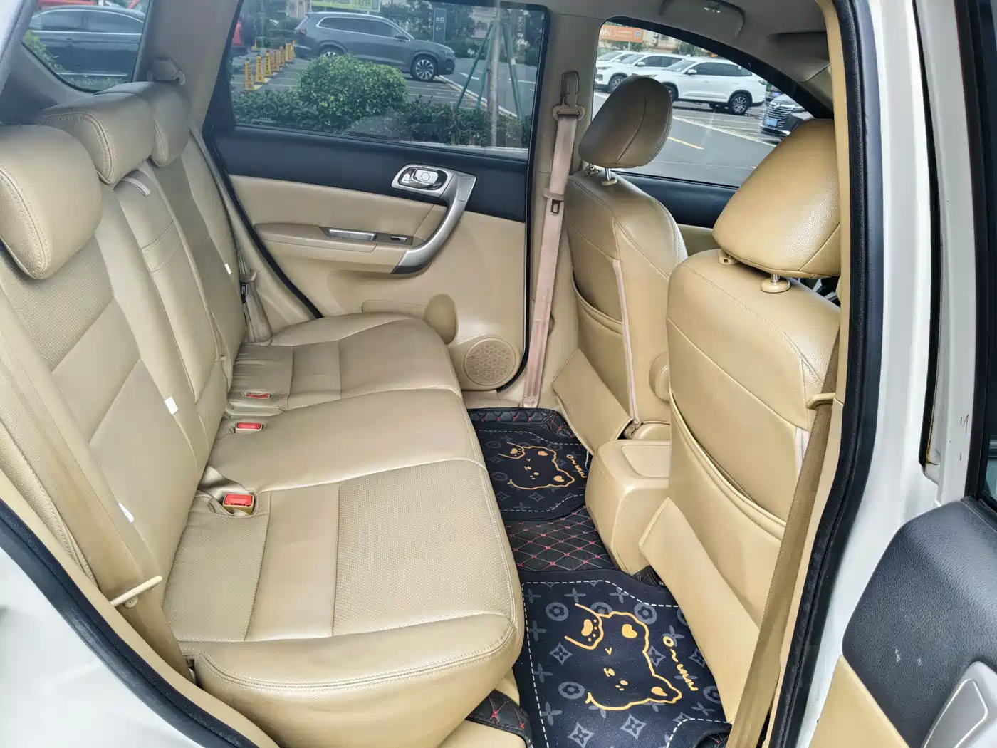 Haval H6 2013 Upgrade 2.4L Automatic 2WD Elite фото 13