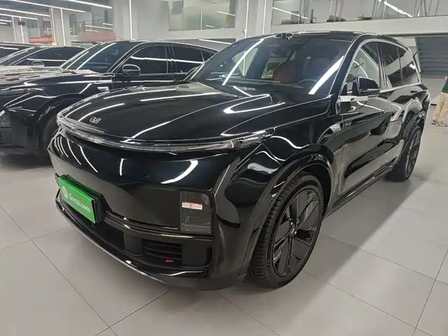 Li Auto Li L8 2025