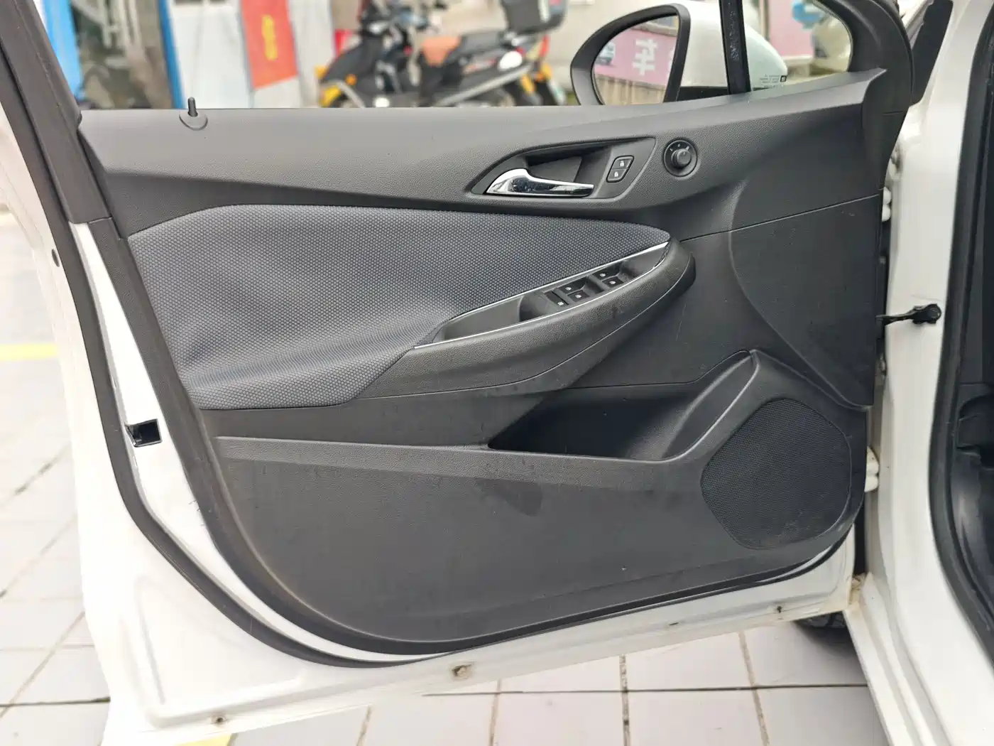 Chevrolet Cruze 2018 2018 320 Automatic Pioneer Sunroof Edition