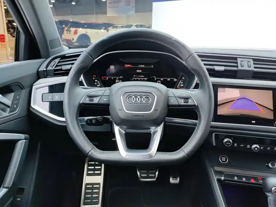 Audi Q3 2025 2024 35 TFSI Fashion Sport