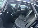 Photo 5 - Audi A7L